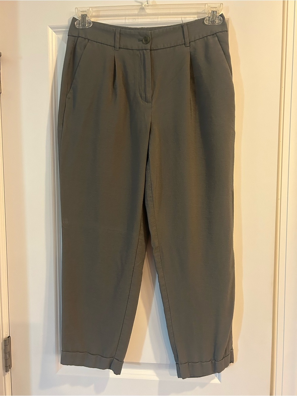 LOFT Olive Cropped Pleat-Front Trousers